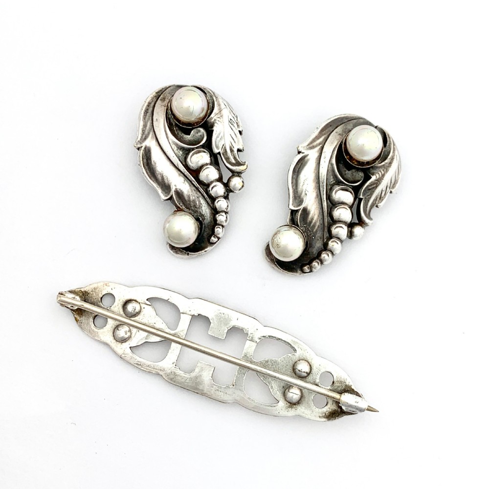Vintage Silver Overlay Georg Jensen Style Pearl Brooch • Duette Dress Clips  View VIII