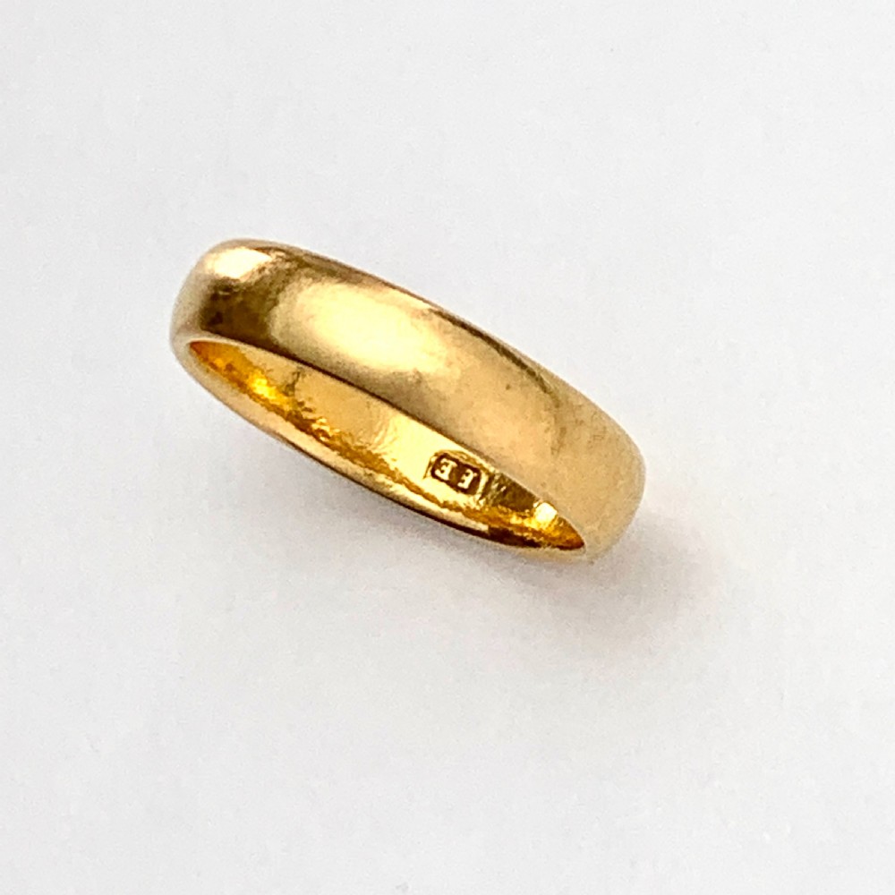 Victorian 22CT Gold Wedding Ring • Hallmarked 1890 View III