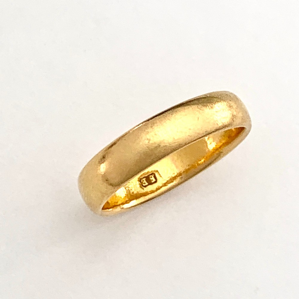 Victorian 22CT Gold Wedding Ring • Hallmarked 1890 View IV
