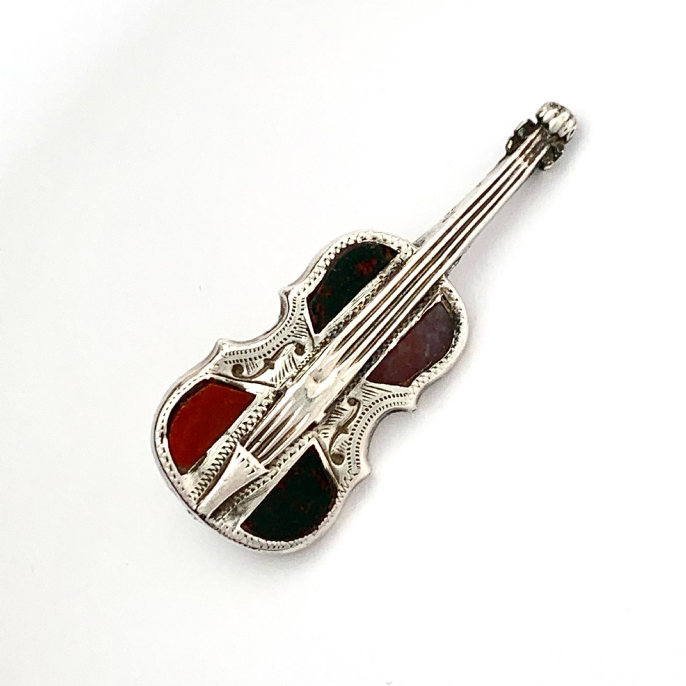 Victorian Scottish Agate Silver Cello/Violin Brooch  View II