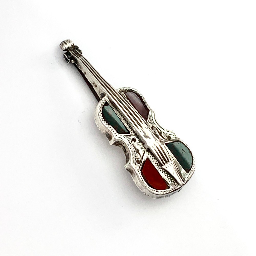 Victorian Scottish Agate Silver Cello/Violin Brooch  View V