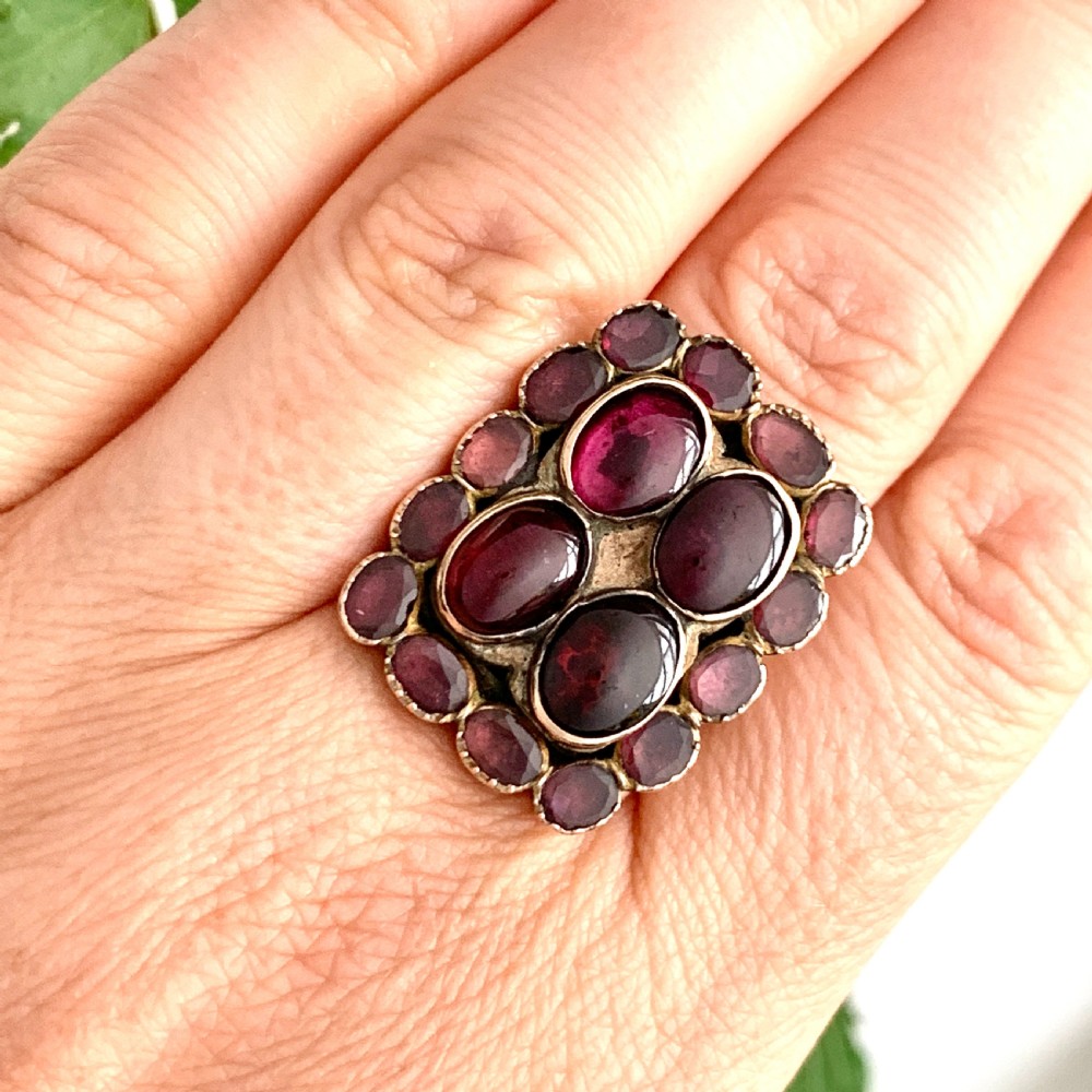 Huge Georgian Rose Gold Flat and Cabochon Garnet Ring View X