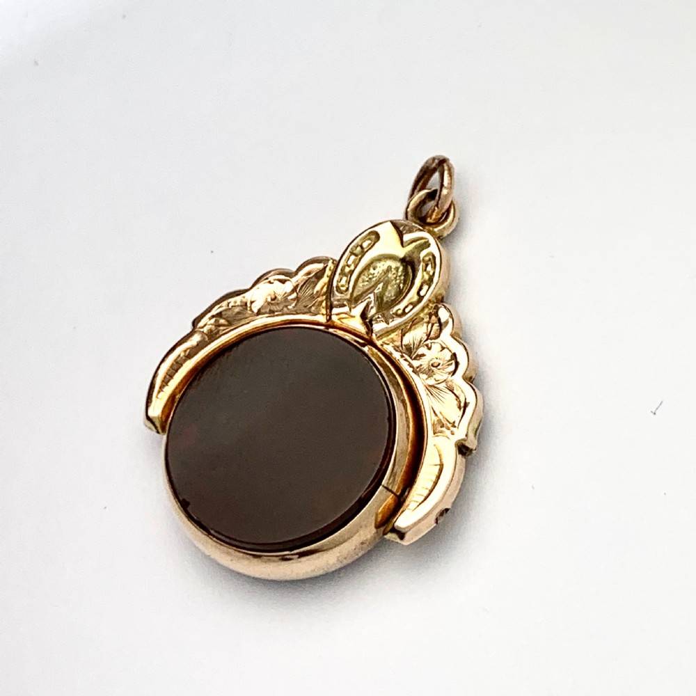 Large Victorian 1900 Bloodstone Horseshoe Swivel Fob Pendant in 9CT Rose Gold View IV
