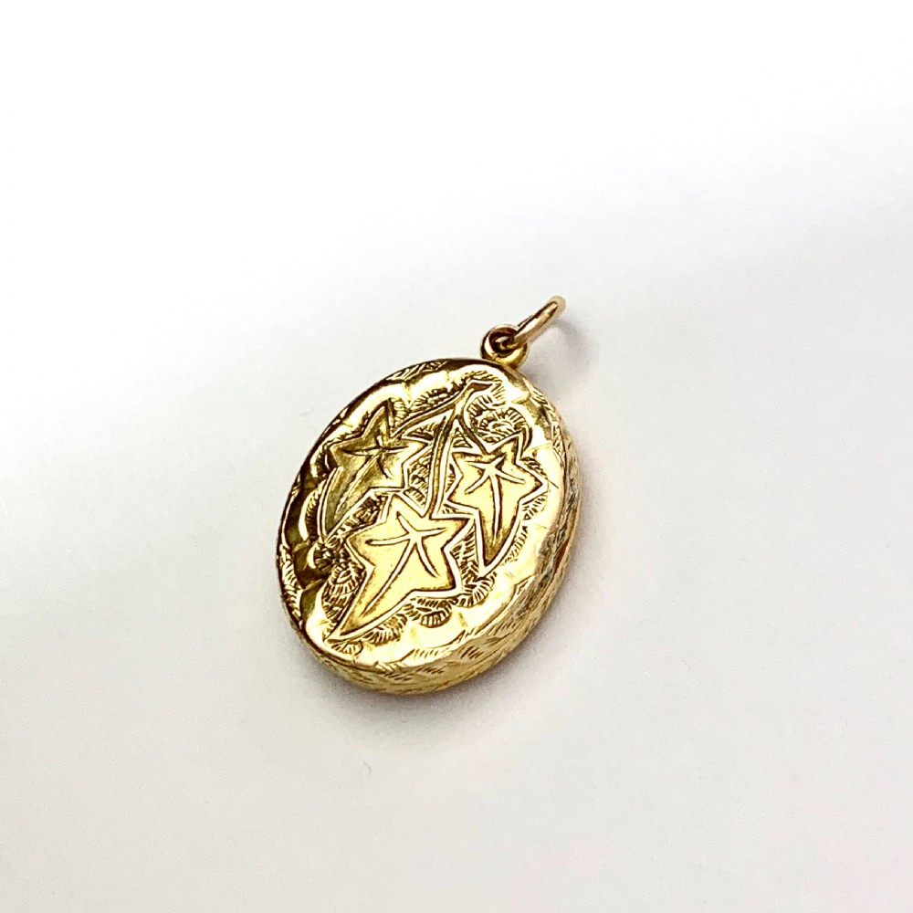  Victorian 15CT Gold Ivy Locket Pendant View III