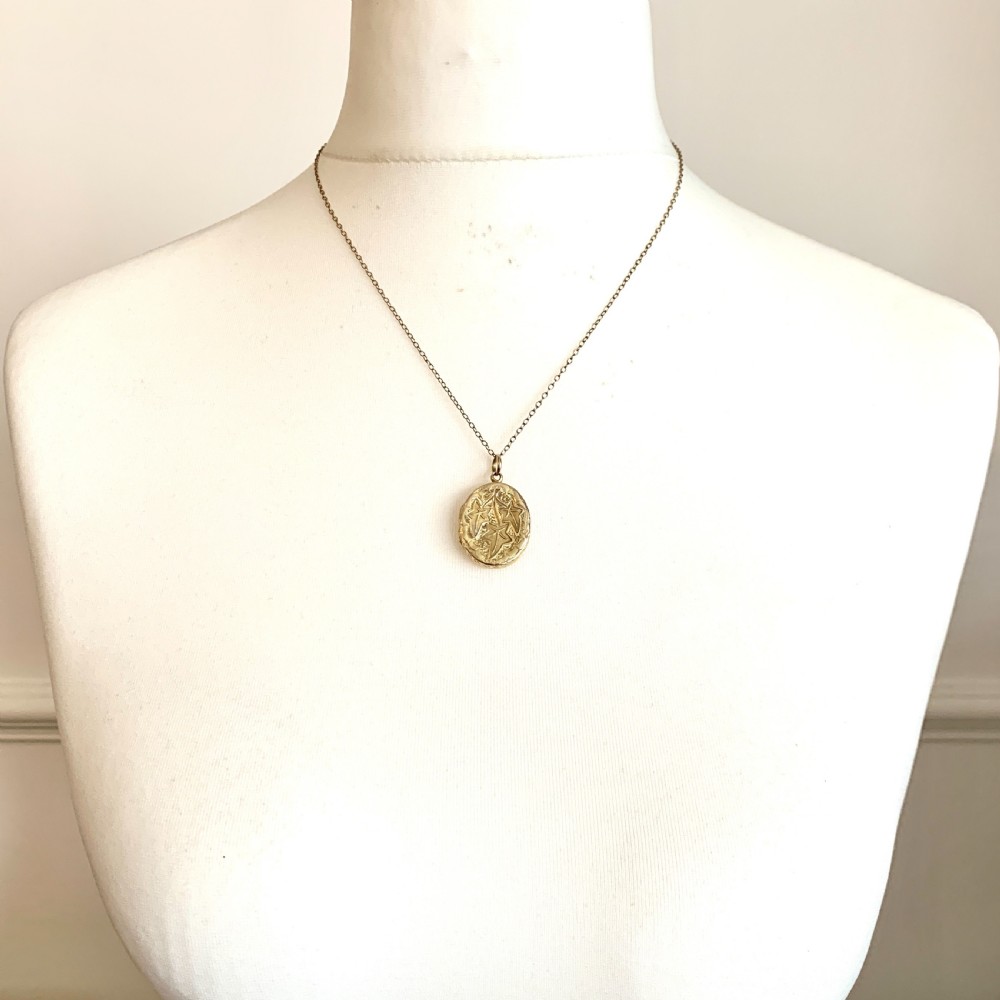  Victorian 15CT Gold Ivy Locket Pendant View X