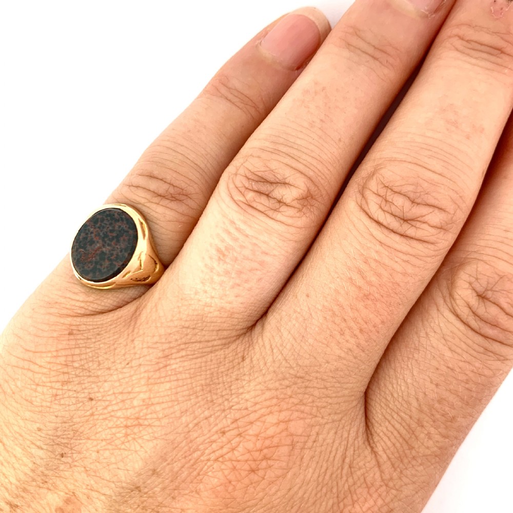 Victorian 18CT Gold Bloodstone Signet Ring View II