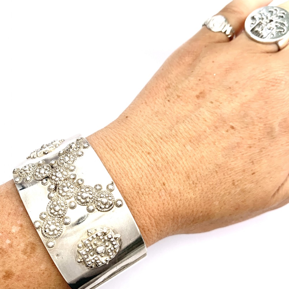Victorian 1882 Sterling Silver Hinged Cuff Bangle  View VIII