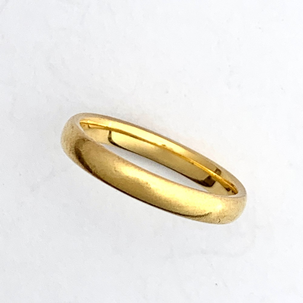 Vintage 22CT Gold Wedding Band  View V