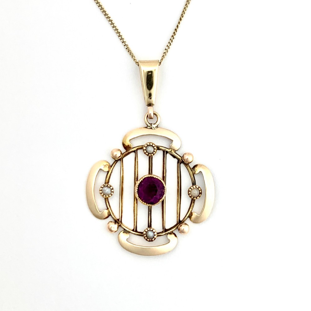 Edwardian 9CT Gold Amethyst and Pearl Lavalier Pendant Necklace View II