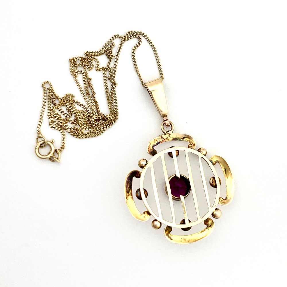 Edwardian 9CT Gold Amethyst and Pearl Lavalier Pendant Necklace View IV