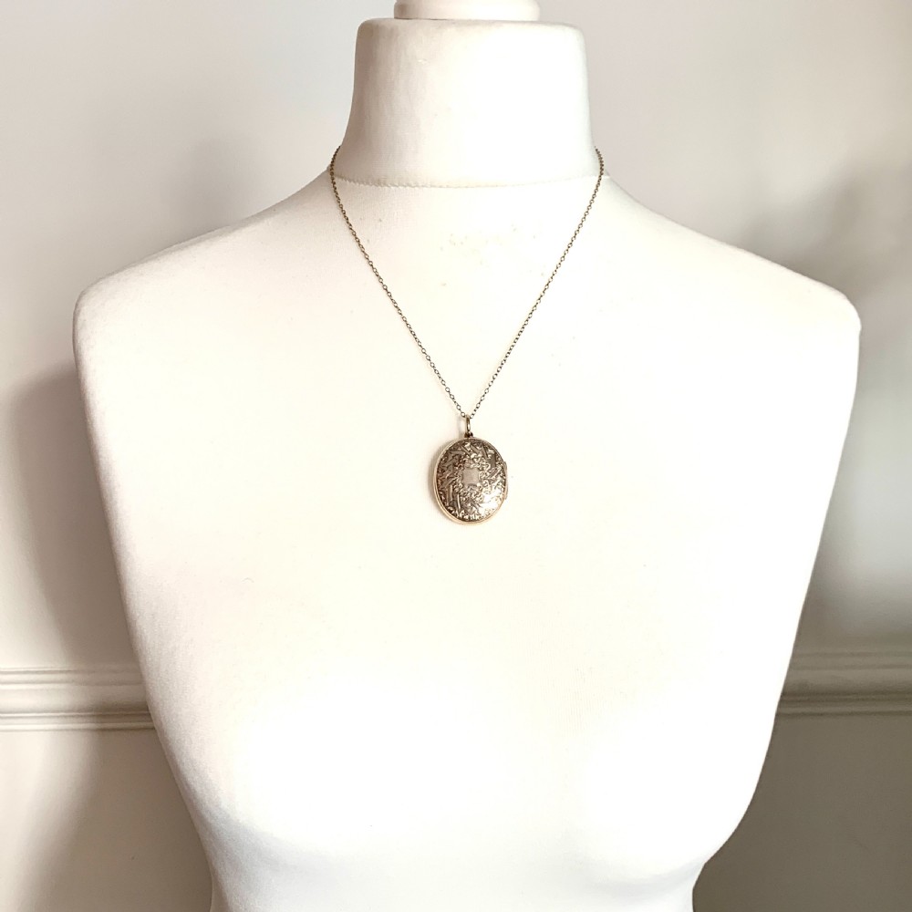 Large Victorian 9CT Gold Mizpah Locket Pendant View II