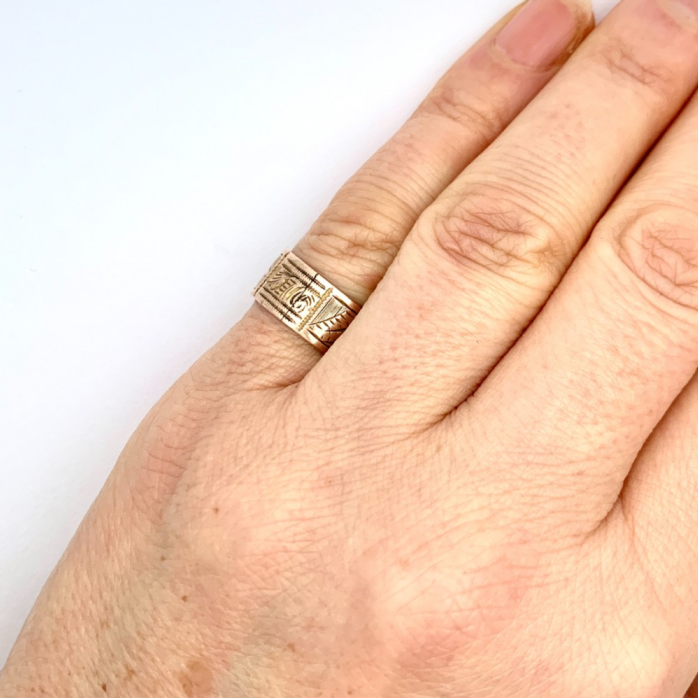 Victorian 9CT Rose Gold Wedding Ring • Chester 1887 View VI