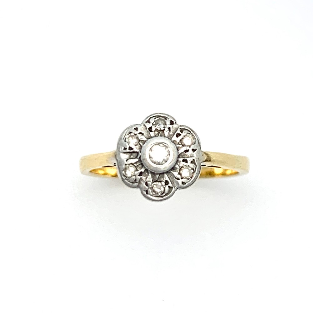 18CT Gold Art Deco Diamond Daisy Cluster Ring View IV