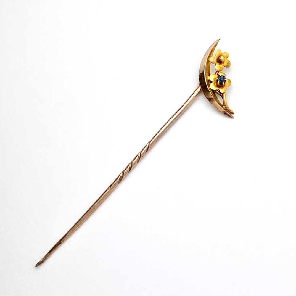 Antique 15CT Gold Crescent Moon and Forget Me Not Stick Pin