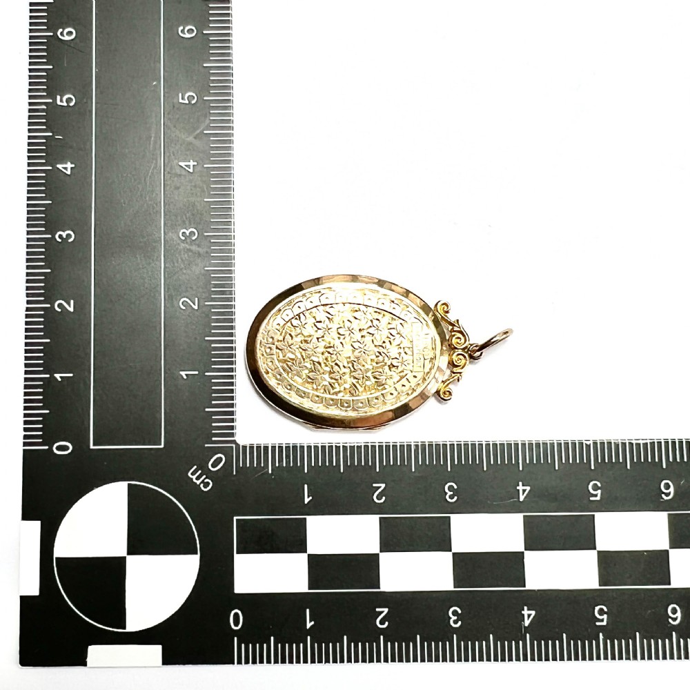 Victorian 15CT Gold Back and Front Photograph Locket  View III