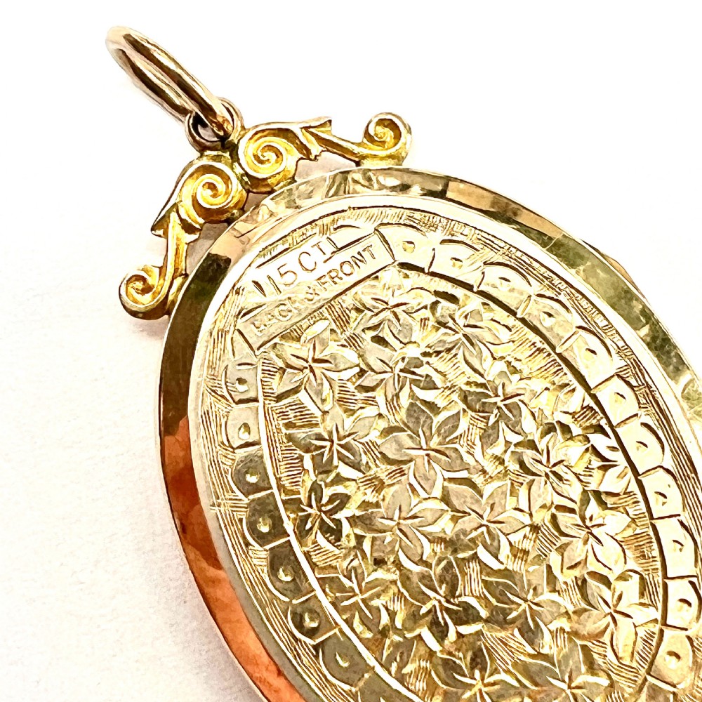 Victorian 15CT Gold Back and Front Photograph Locket  View IV
