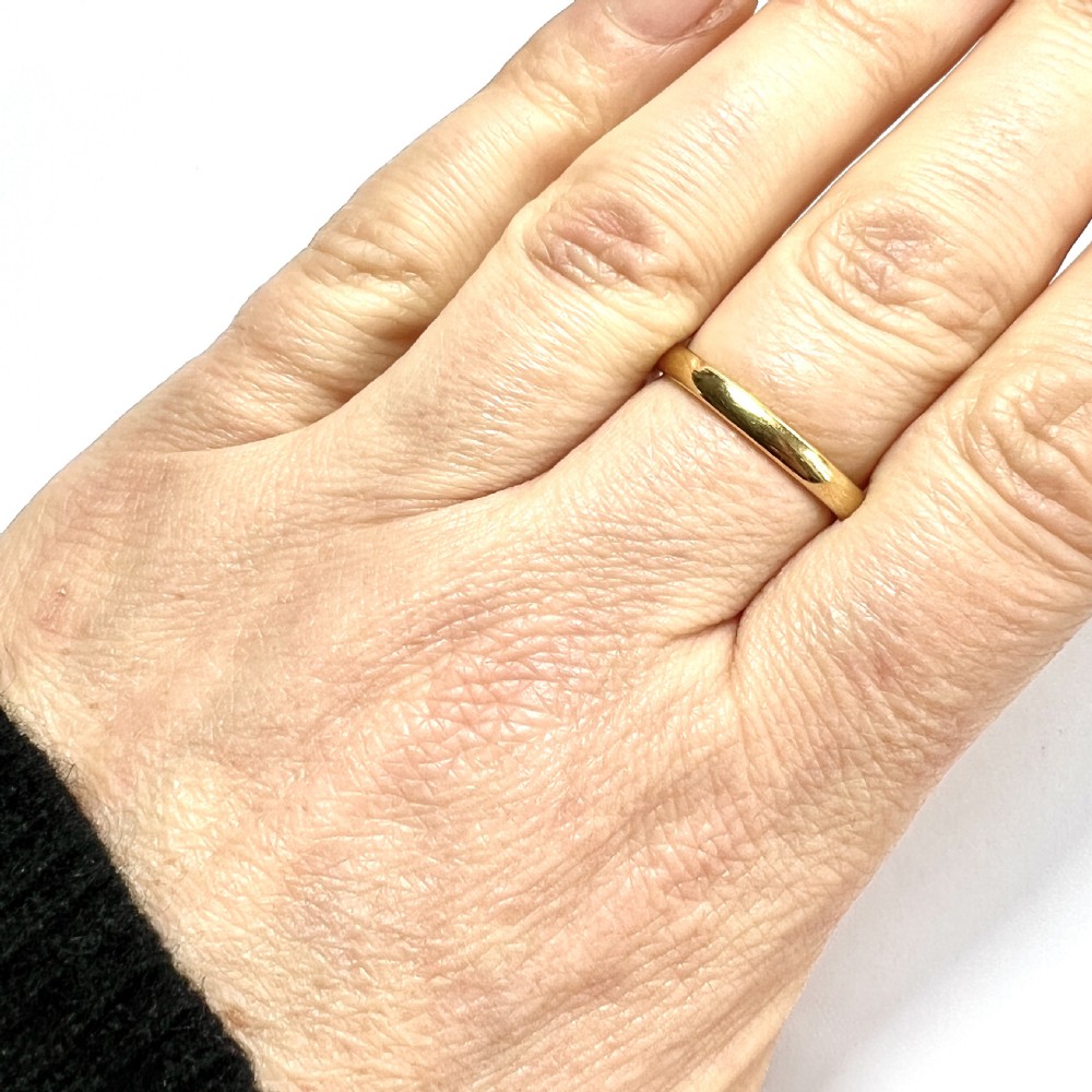 .Vintage 22CT Gold Wedding Ring View III