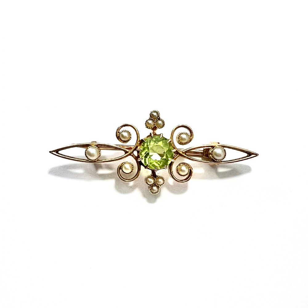 Edwardian/Victorian 15CT Gold Peridot Brooch View II