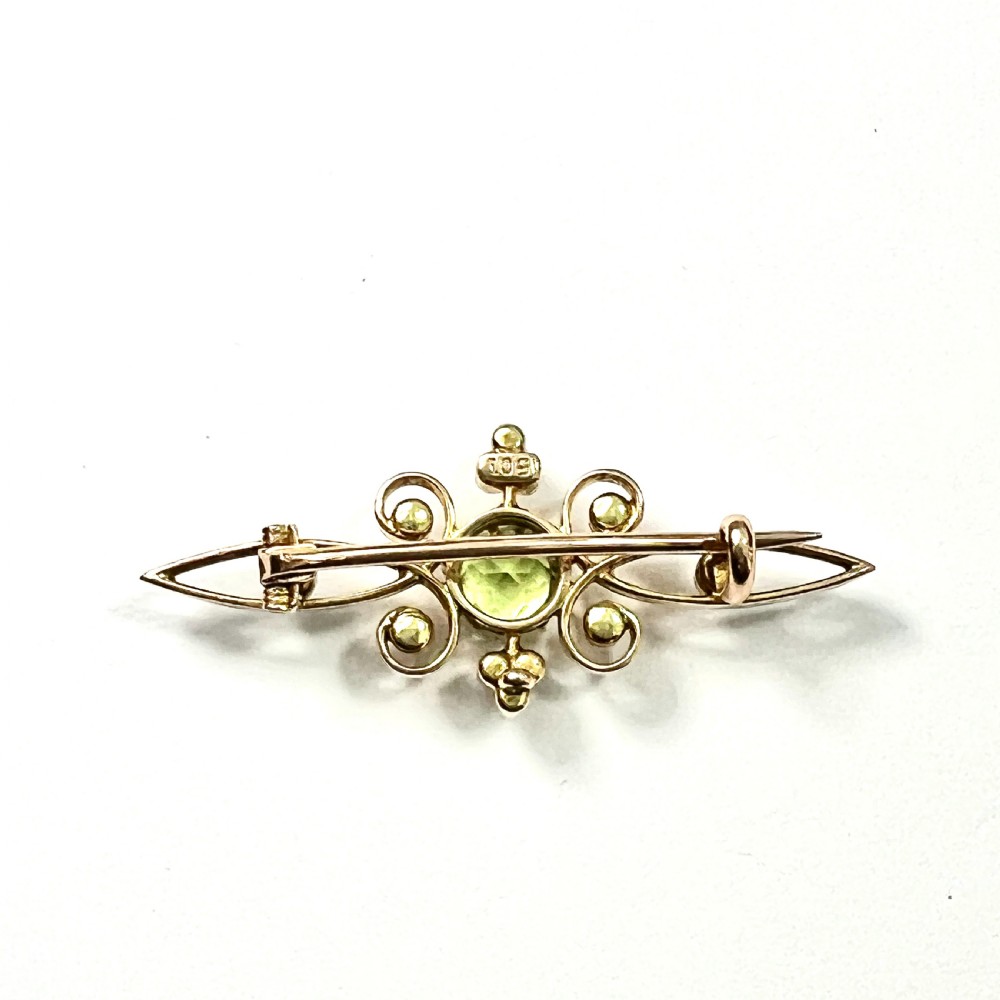 Edwardian/Victorian 15CT Gold Peridot Brooch View III