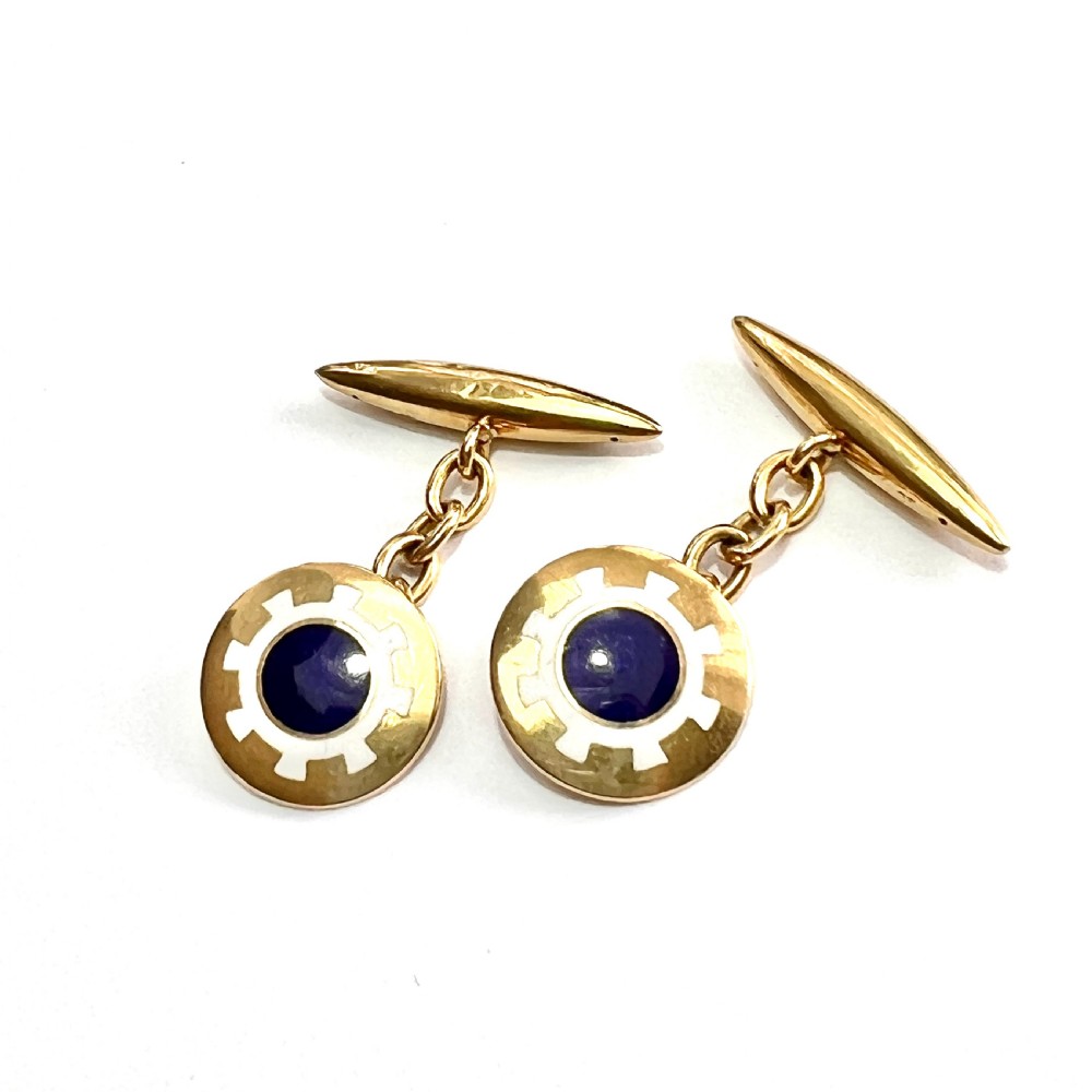 A pair of antique 18ct yellow gold chain-link cufflinks featuring circular faces decorated with central blue enamel discs surrounded by white enamel borders and connected to torpedo-shaped backs. View III