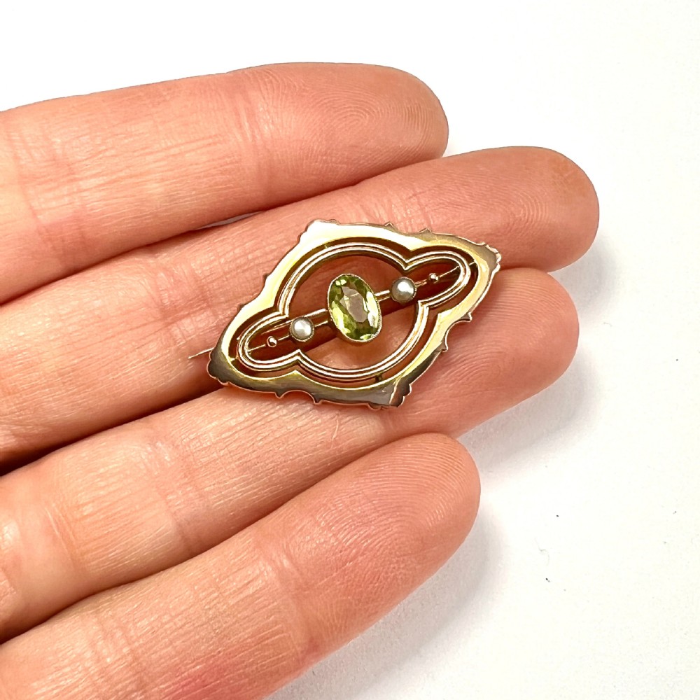 Edwardian 9CT Gold Peridot Pearl Brooch View II