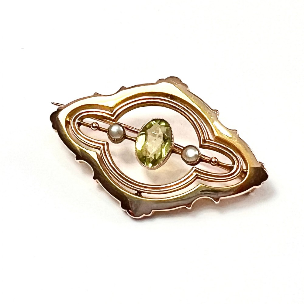 Edwardian 9CT Gold Peridot Pearl Brooch View IV