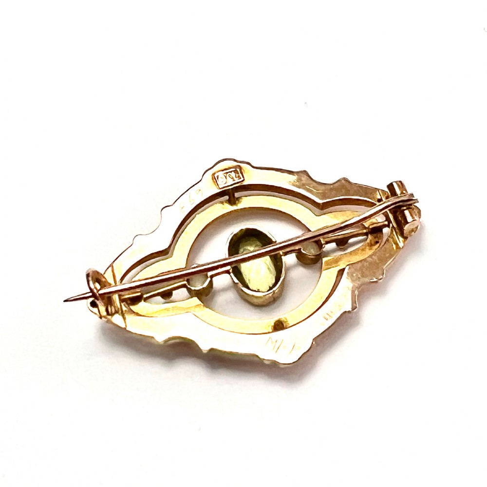 Edwardian 9CT Gold Peridot Pearl Brooch View VI