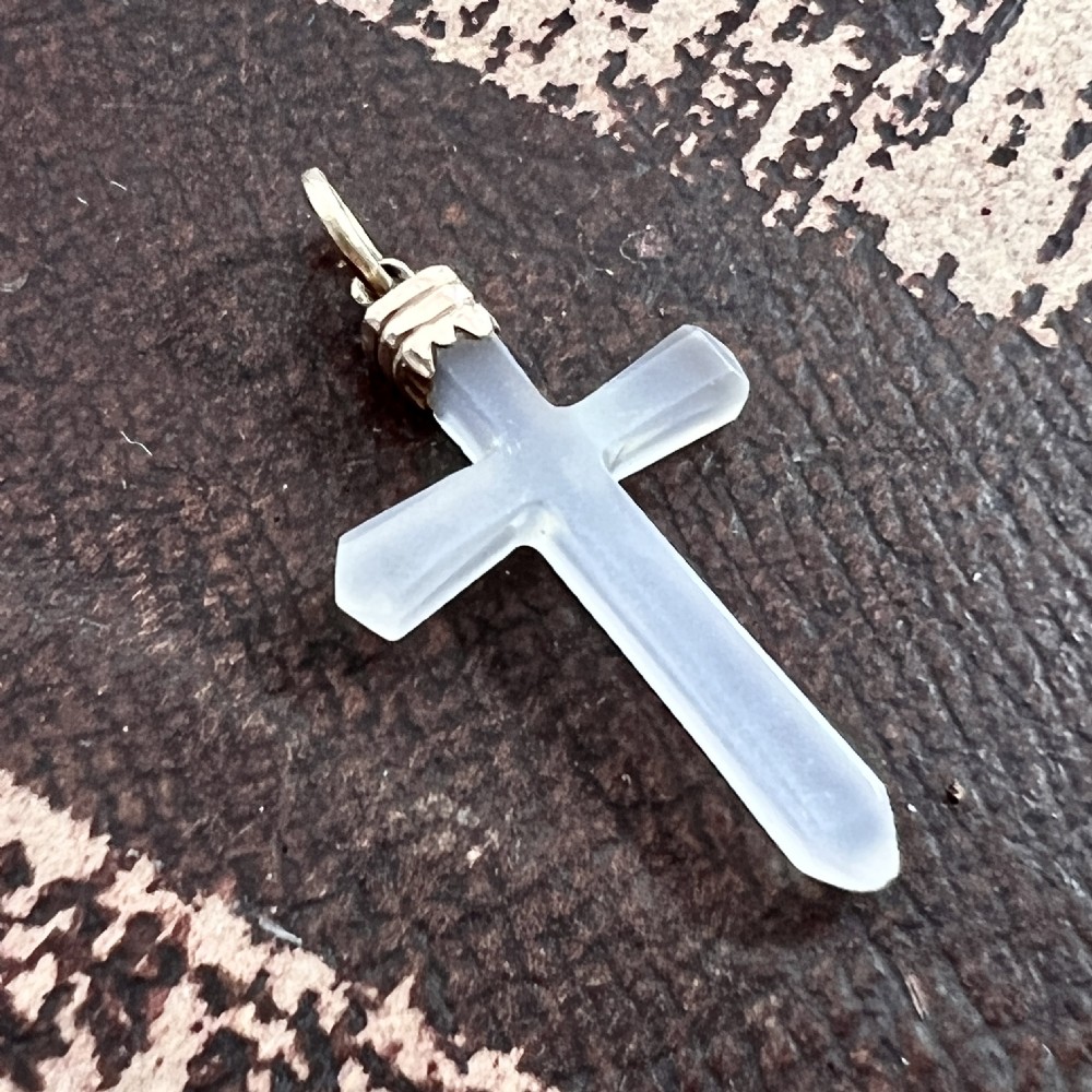 Victorian 9CT Gold Chalcedony Cross Pendant