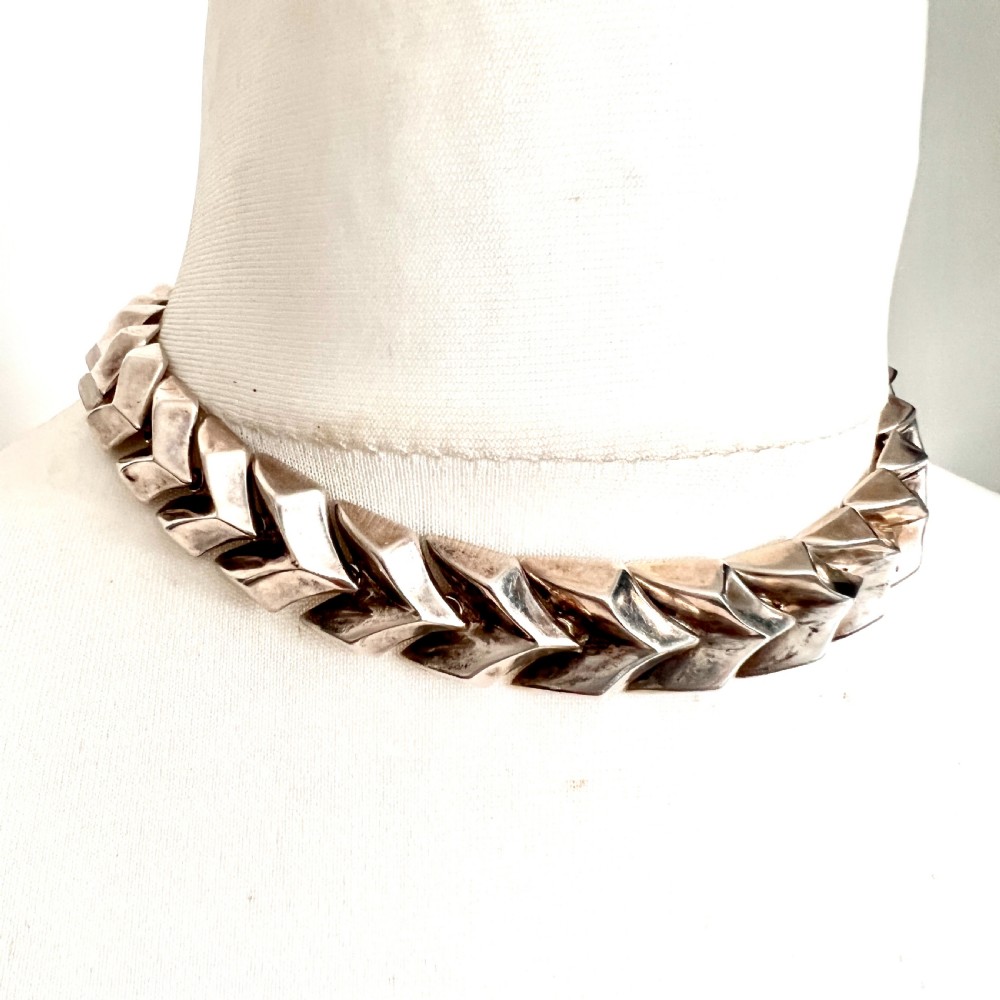 Vintage Enrique Ledesma Silver Chevron Collar Necklace  View VIII