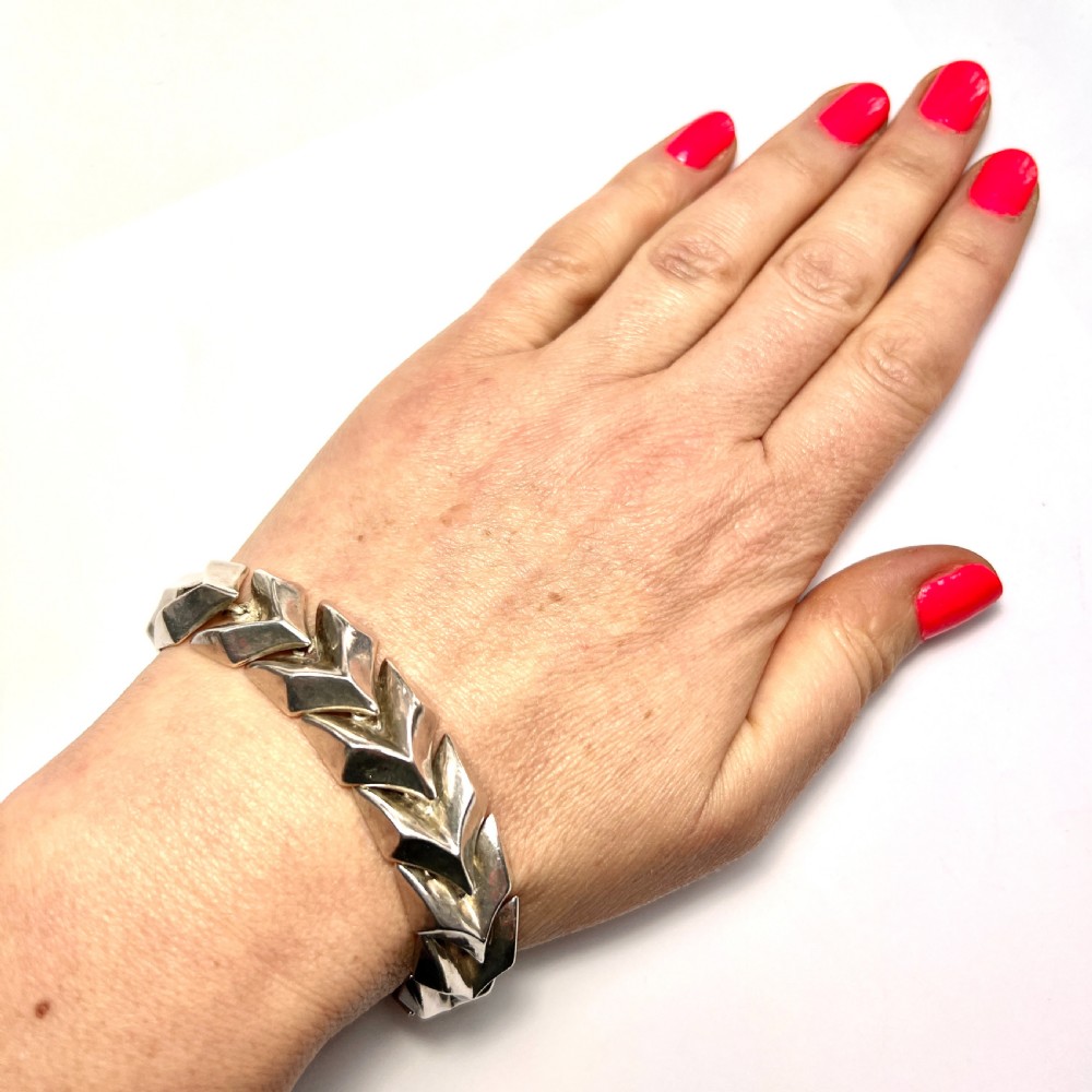 Vintage Enrique Ledesma Silver Chevron Bracelet  View V