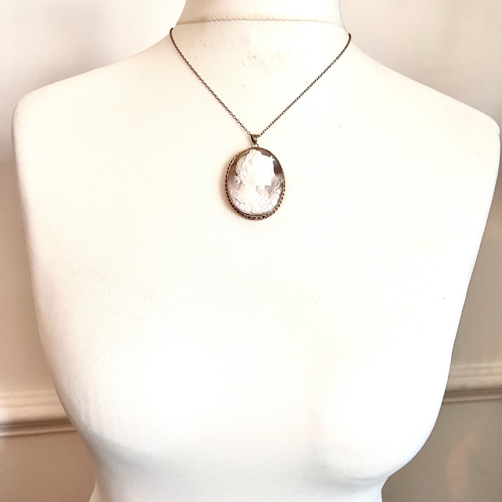 Large Victorian Diana/Apollo Twins 9CT Gold Cameo Pendant View IX