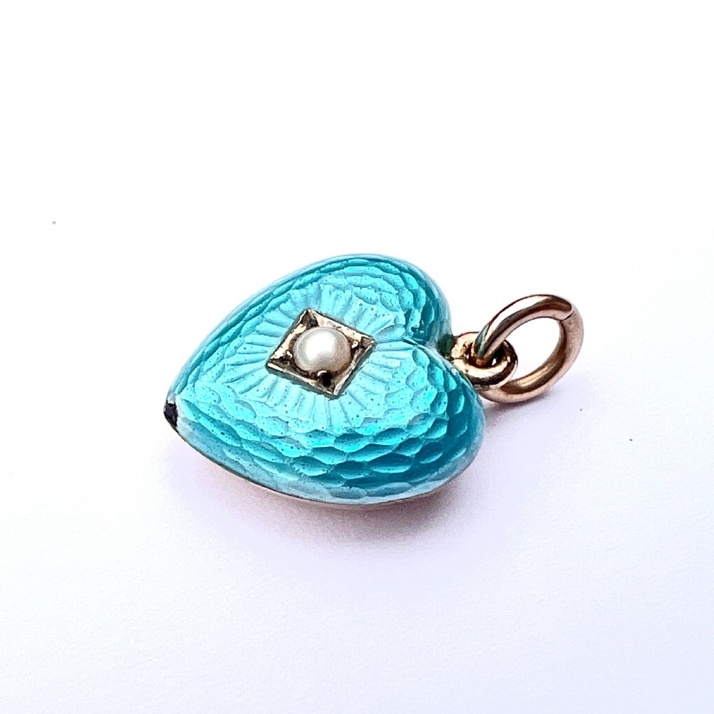 Edwardian 15CT Gold Turquoise Enamel Heart Pendant View IV