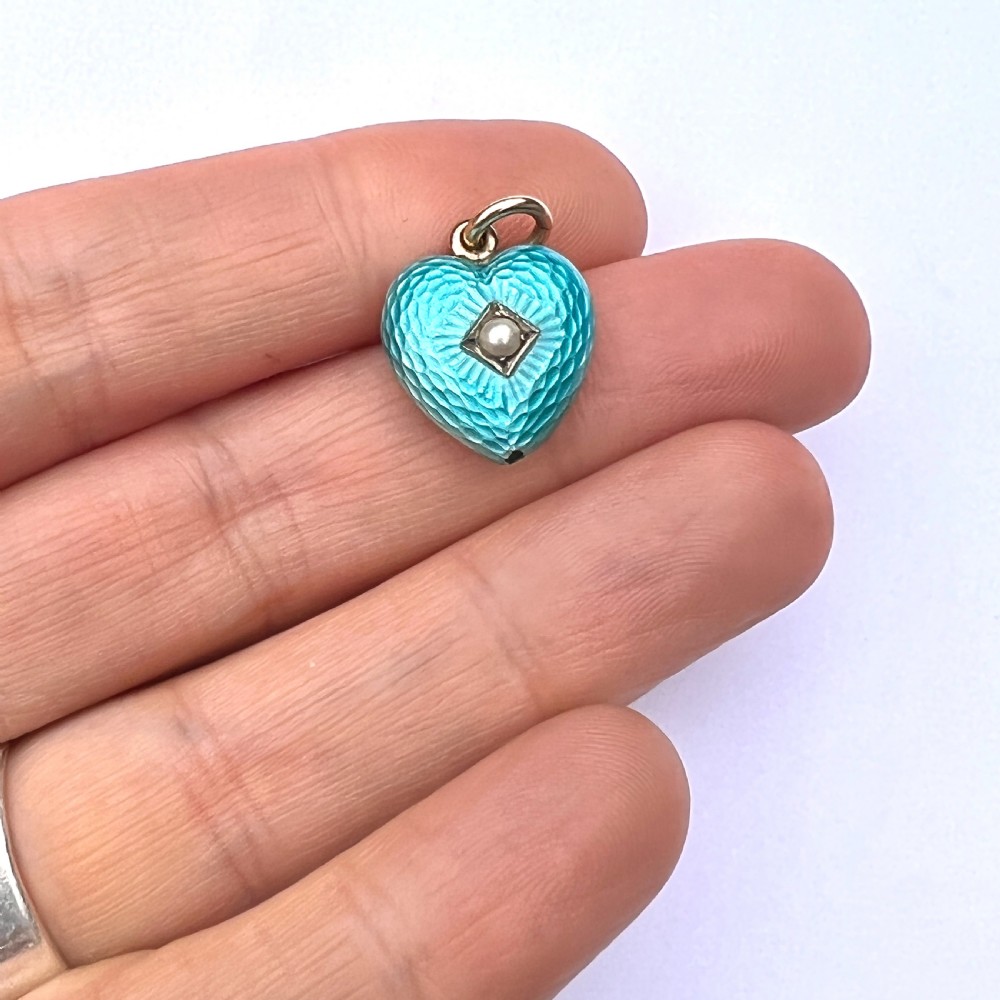 Edwardian 15CT Gold Turquoise Enamel Heart Pendant View VI