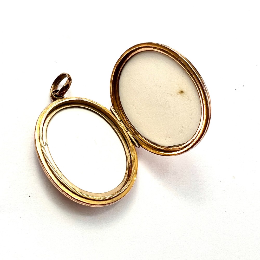Victorian Coral, Pearl, 9CT Gold Oval Anchor Locket View V