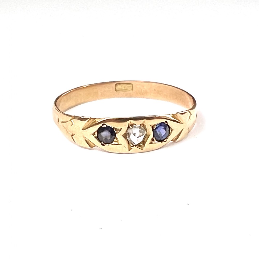 Antique 15CT Gold Sapphire and Rose Cut Diamond Ring