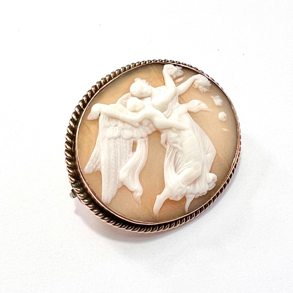 Victorian Carved Shell Venus and Cupid 9CT Gold Cameo Brooch View IX