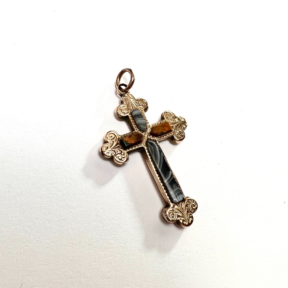 Scottish Victorian 9CT Gold Agate Cross Pendant