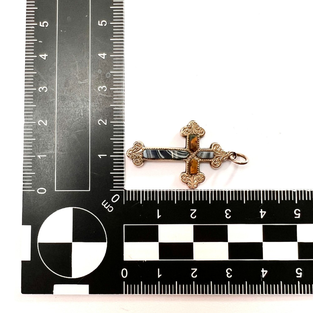 Scottish Victorian 9CT Gold Agate Cross Pendant View VI