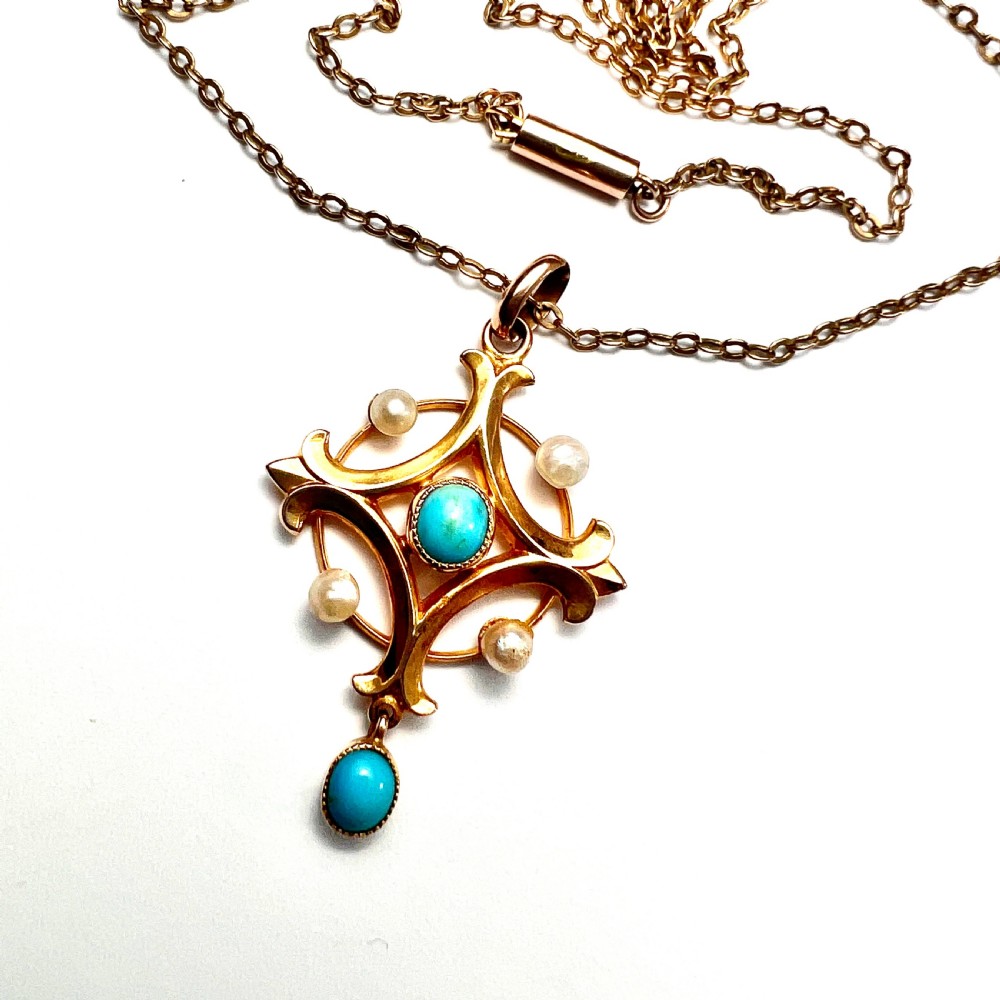 Victorian 9CT Gold Pearl Pendant and Chain Necklace View IV