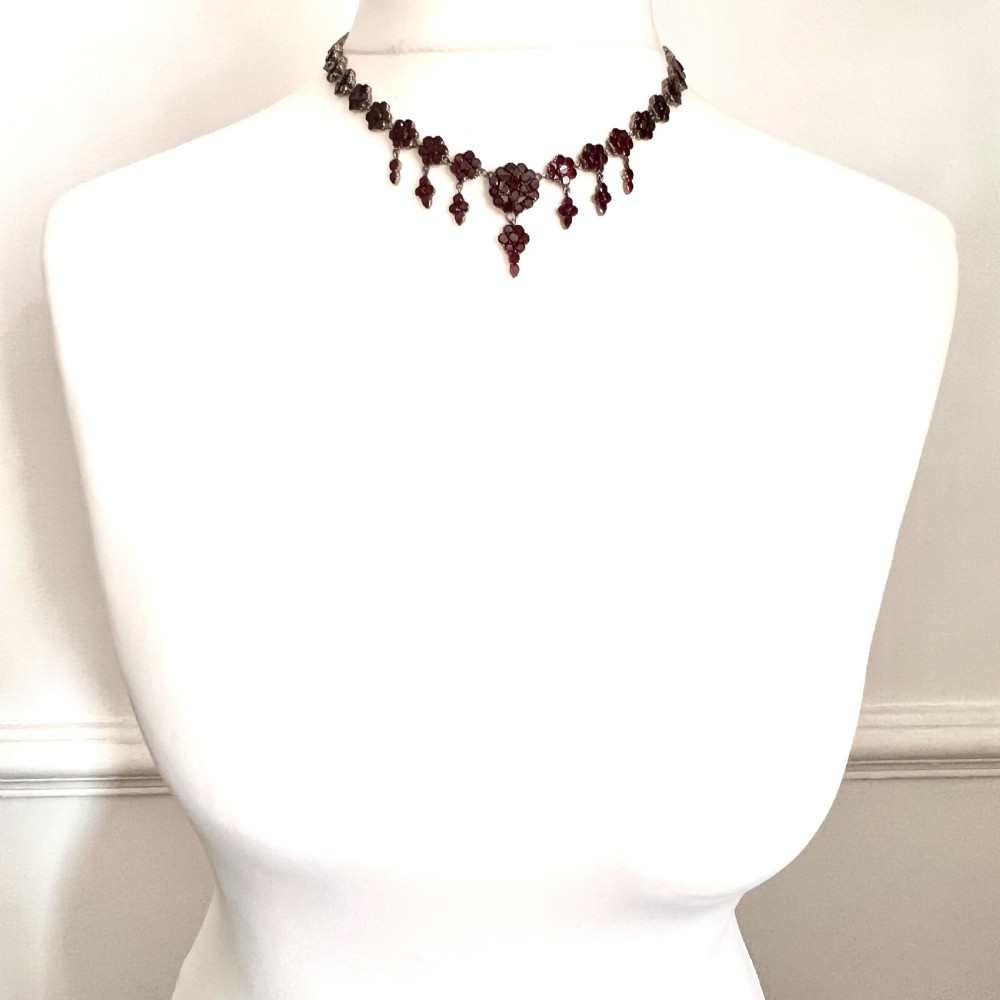 19th Century French Garnet Flower Cluster Necklace View VII
