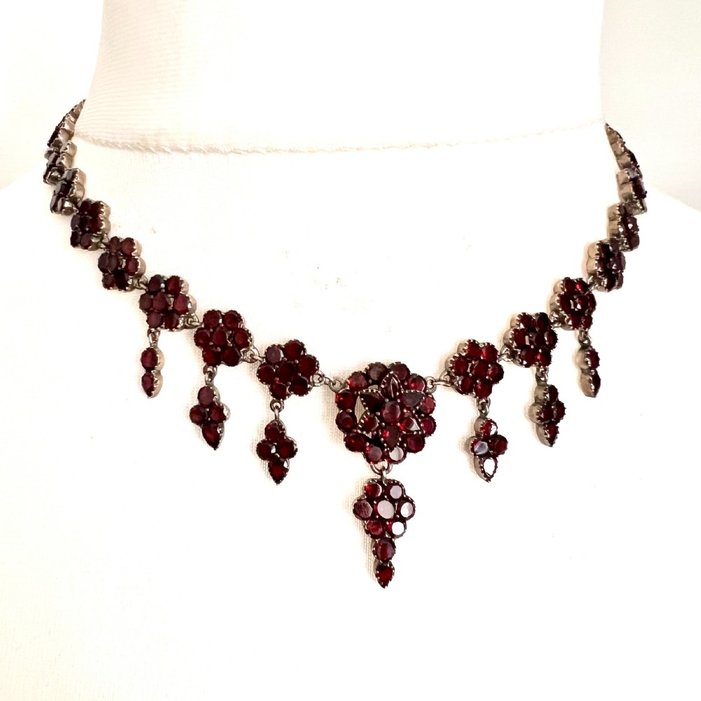 19th Century French Garnet Flower Cluster Necklace View IX