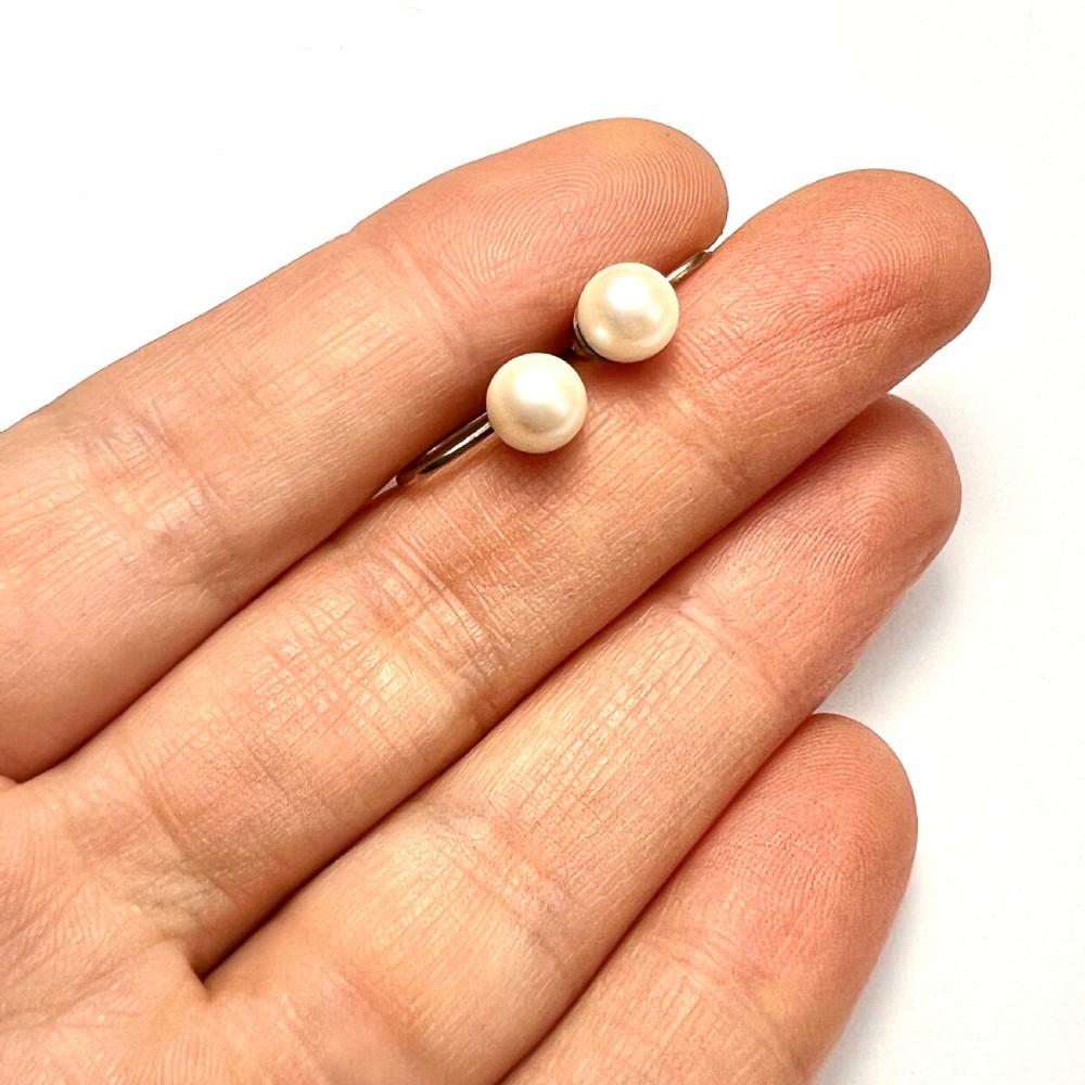 Vintage 9CT White Gold Pearl Screwback Earrings View V