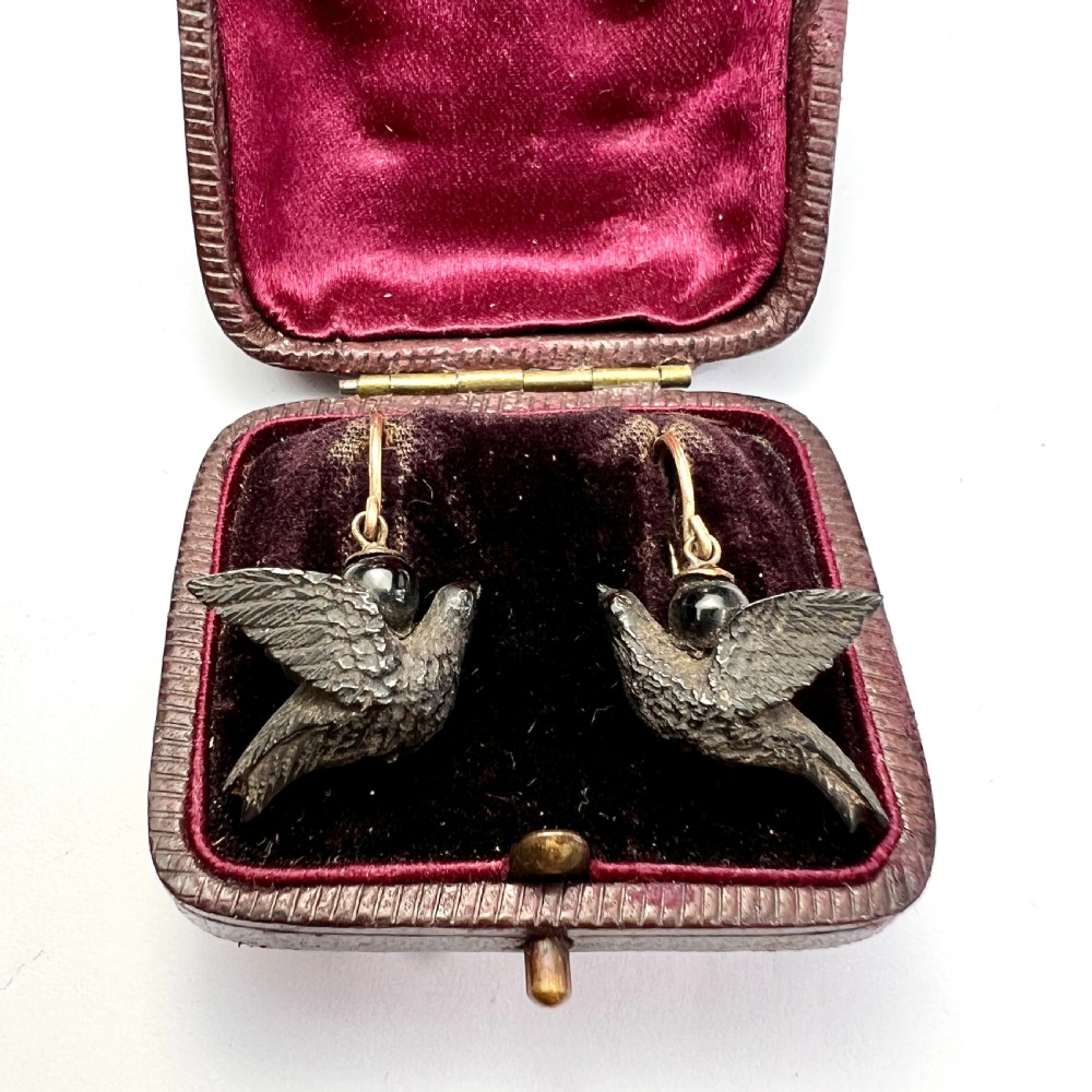 Victorian Carved Whitby Jet 9CT Gold Bird Earrings