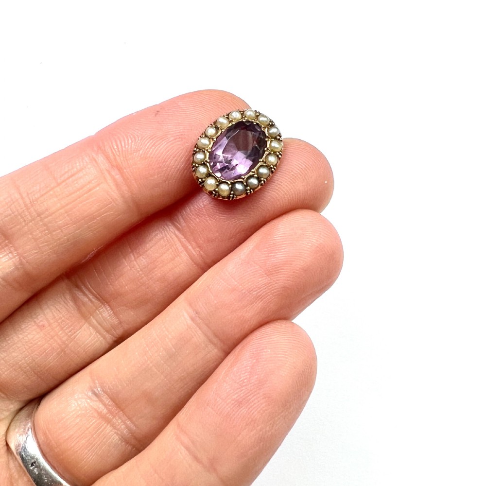 Tiny Antique Amethyst and Pearl 9CT Rose Gold Brooch View V