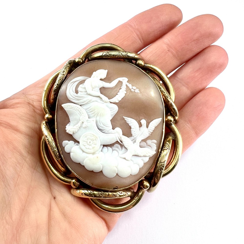 Huge Victorian Cameo Brooch • Goddess Aphrodite View VII