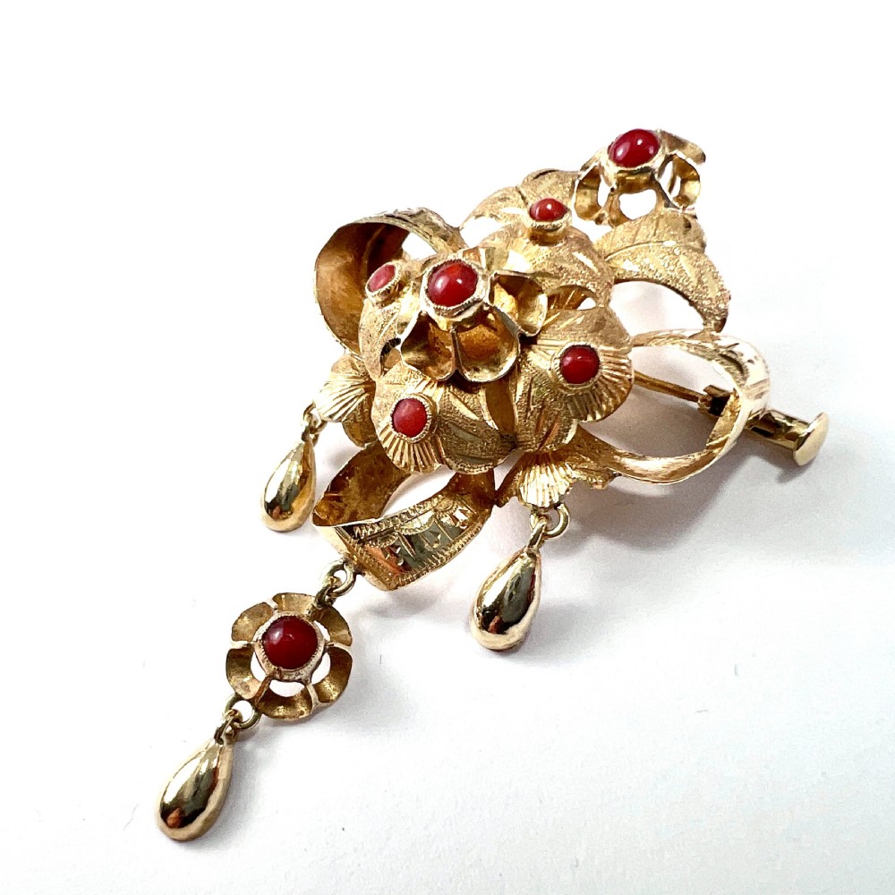 Antique Coral 18CT Gold Drop Pendant / Brooch View IV