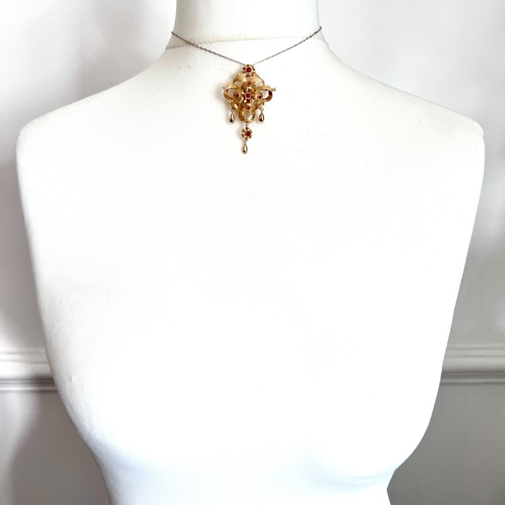 Antique Coral 18CT Gold Drop Pendant / Brooch View VI