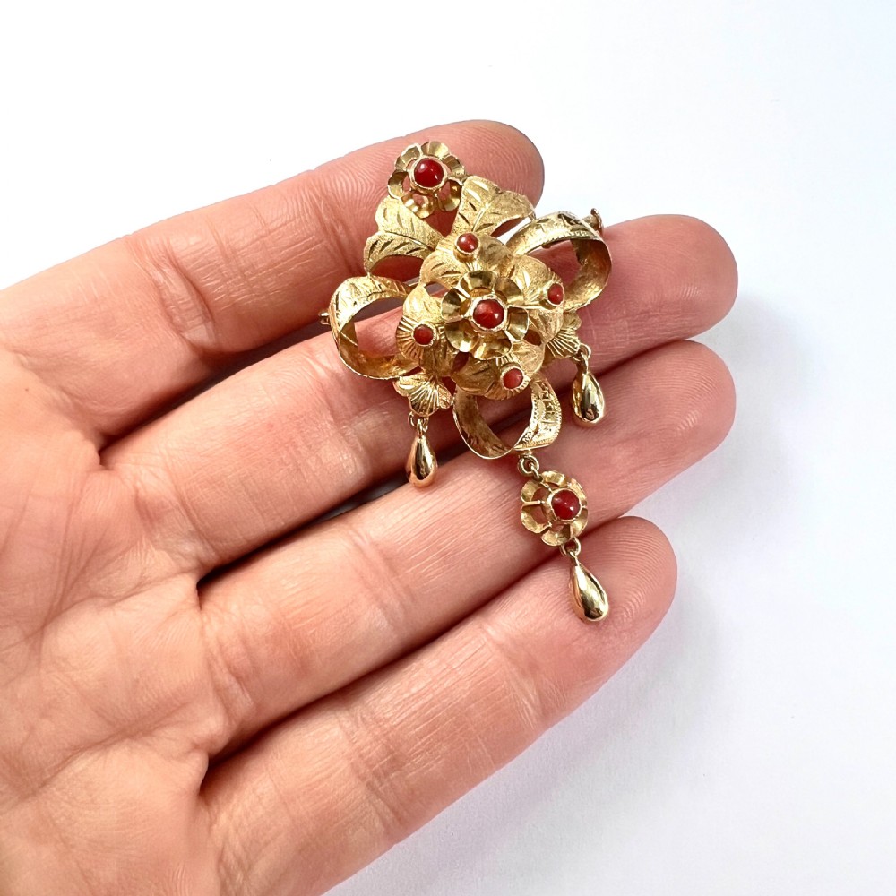 Antique Coral 18CT Gold Drop Pendant / Brooch View VIII