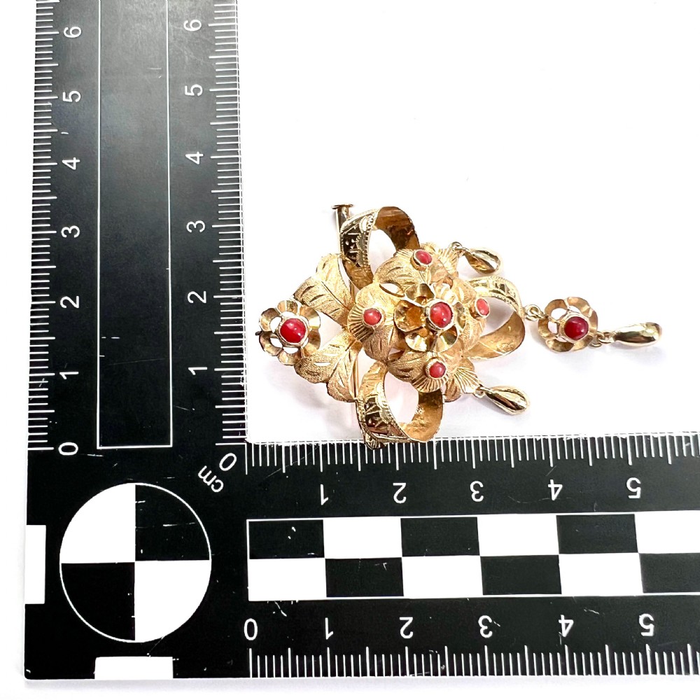 Antique Coral 18CT Gold Drop Pendant / Brooch View IX