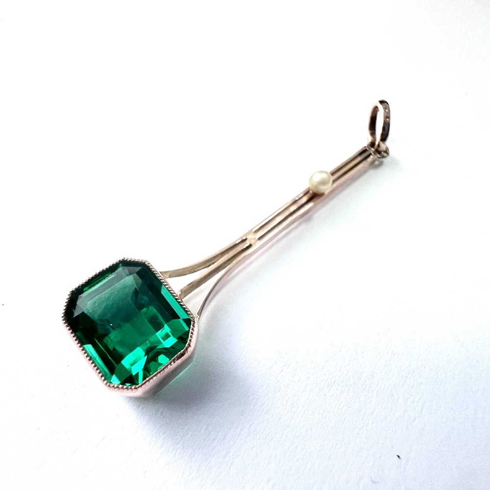 9CT Gold Edwardian Art Deco Emerald Paste and Pearl Pendant